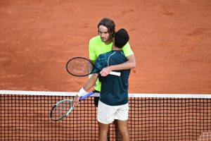Stefanos Tsitsipas, tenant du titre, battu par Lorenzo Musetti, qui jouera à Monte-Carlo sa première demi-finale en Masters 1000