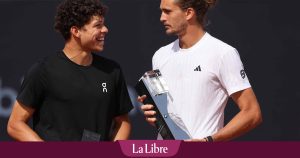 Sur la route de Roland-Garros, l&rsquo;Allemand Alexander Zverev accélère et poursuit son mano a mano avec Carlos Alcaraz