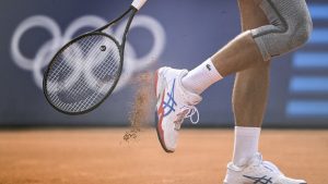 Tennis : « Le propriétaire m’a emmené directement aux urgences… » Un joueur français violemment mordu par un chien en marge d’un tournoi