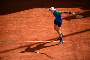 Ugo Humbert s&rsquo;impose face à Nicolas Jarry et se qualifie pour le deuxième tour à Munich