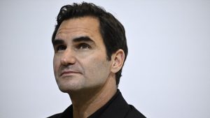 VIDEO. Roger Federer : « J’aurais dû prendre ma retraite plus tôt… » La touchante confession de l’ex-légende du tennis, désormais loin des courts