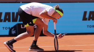 VIDÉO. Tennis : l’improbable objet sorti en plein match par un des meilleurs joueurs mondiaux pour prouver l’erreur de l’arbitrage électronique