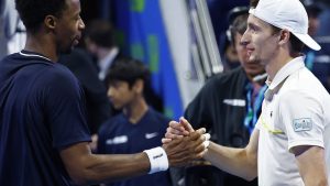 VIDEO. Tennis : quand Gaël Monfils et Ugo Humbert décident d’arrêter de jouer pour… chanter la Marseillaise avec le public à l’UTS de Nîmes