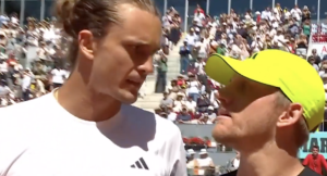 Vidéos, ATP – Madrid > Alexander Zverev à Alejandro Davidovich Fokina au filet après l&rsquo;avoir battu : « Garde la tête haute. De grandes choses t&rsquo;attendent. Tu joues le meilleur tennis de ta vie »