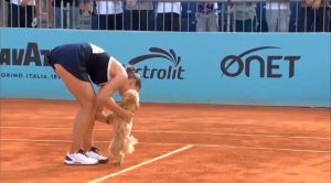 Vidéos, WTA – Madrid > La célébration la plus inattendue de l&rsquo;année signée Marta Kostyuk