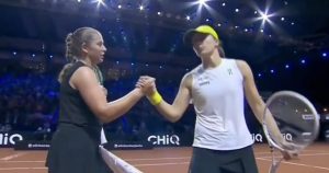 WTA – Stuttgart > Poignée de main « glaciale » entre Ostapenko et Swiatek, il fallait s&rsquo;y attendre