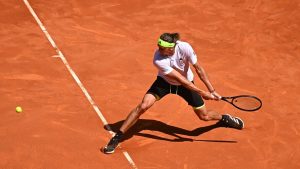 Zverev sort son téléphone en plein match pour contester une annonce