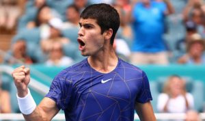 Alcaraz domine Draper et rejoint le dernier carré à Rome