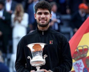 Alcaraz ne laisse aucue chance à Sinner en finale du Masters de Rome