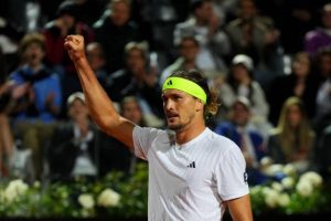 Alexander Zverev dispose facilement de Camilo Ugo Carabelli pour son entrée en lice au Masters 1000 de Rome
