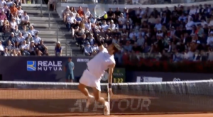 Battu par Alcaraz, Musetti se prend pour Federer et se console avec le point du tournoi