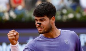 Carlos Alcaraz dompte Musetti et file en finale à Rome