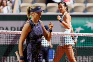 « Ce truc rouge et moi, on est en train de devenir amis » : à Roland-Garros, les Britanniques retrouvent goût à la terre battue