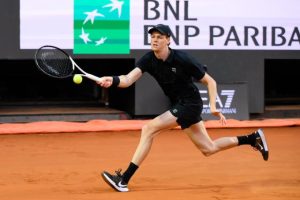 Cinq joueurs dont Jannik Sinner se retirent de l&rsquo;ATP 500 de Hambourg