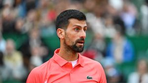 Djokovic n&rsquo;a peur de rien, il prend la place de l&rsquo;Etoile à vélo avant son match contre Moutet
