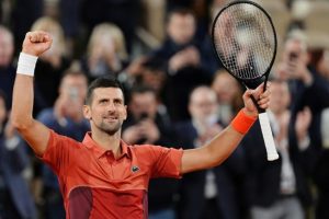 Djokovic se sort du piège Moutet pour rallier le troisième tour à Roland-Garros