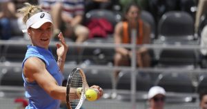 Golubic passe le 1er tour dans la douleur – rts.ch