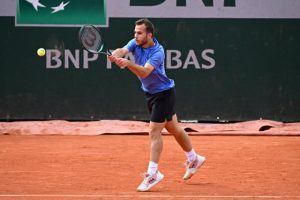 Hugo Gaston s&rsquo;en sort en cinq sets face à Ugo Blanchet au premier tour de Roland-Garros