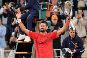 « J&rsquo;ai joué dans beaucoup d&rsquo;atmosphères hostiles dans ma carrière », dit Novak Djokovic avant d&rsquo;affronter Corentin Moutet au 2e tour