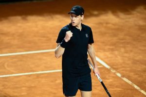 Jannik Sinner piétine Casper Ruud en quarts de finale du Masters 1000 de Rome