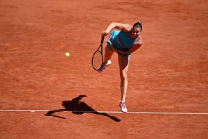 La numéro 1 mondiale Aryna Sabalenka déroule contre Olga Danilovic et file en huitièmes de finale de Roland-Garros