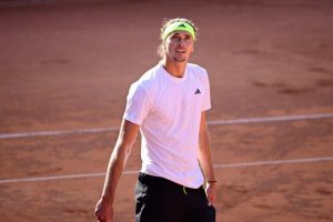 L&rsquo;avion d&rsquo;Alexander Zverev frappé par la foudre sur le trajet pour se rendre à Paris