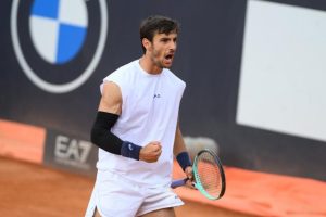 Lorenzo Musetti renverse Alexander Zverev et file en demi-finales du Masters 1000 de Rome
