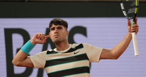 Malmené par Dzumhur, Alcaraz passe en huitièmes – rts.ch