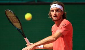 « Mon revers coupé fait plus de dégâts et je peux beaucoup mieux bouger », Tsitsipas évoque sa relation avec la terre battue