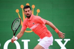 Novak Djokovic s&rsquo;impose sans difficulté contre Marton Fucsovics pour son entrée en lice à Genève