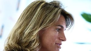 Roland-Garros : « Si on nous rapporte des incidents, la personne dégage ! » La réponse cinglante d’Amélie Mauresmo aux critiques sur le public