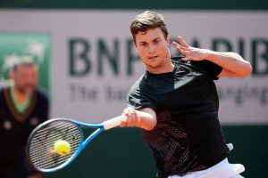 Roland-Garros. « Un manque de respect total » : Miomir Kecmanovic pousse un coup de gueule après sa défaite face à Quentin Halys