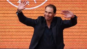 Standing ovation, une visite de Federer, des larmes de bonheur: les sublimes adieux de Rafael Nadal à Roland-Garros