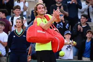 Stefanos Tsitsipas, éliminé dès le deuxième tour à Roland-Garros par Matteo Gigante, s&rsquo;est trouvé « immature »