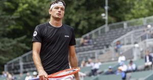 Taylor Fritz tient son rang et file en quarts de finale – rts.ch