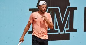 Tennis – ATP – Rome : Battu par Tsitsipas, Muller ne retrouvera pas Fils
