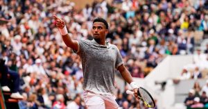 Tennis – Roland-Garros (H) : Fils débloque son compteur face à Jarry