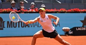 Tennis – WTA – Madrid : Malmenée, Swiatek a rectifié le tir et verra les demi-finales
