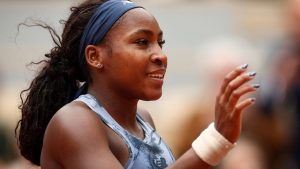 VIDÉO. Roland-Garros : « Le coupable est dans mon box… » Quand une joueuse rentre sur le court sans raquette et accuse son coach