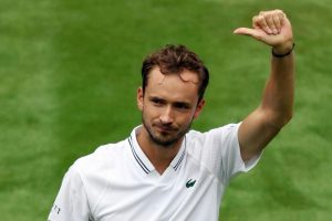 À Halle, Medvedev atteint la barre des 20 victoires sur une saison pour la 9ᵉ fois consécutive