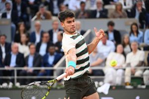Carlos Alcaraz en finale de Roland-Garros après l&rsquo;abandon de Lorenzo Musetti