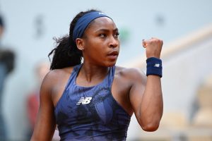 Coco Gauff étouffe Ekaterina Alexandrova et rejoint les quarts à Roland-Garros pour la cinquième année consécutive