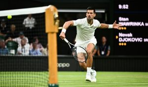 Djokovic s’incline pour son premier match sur gazon avant Wimbledon