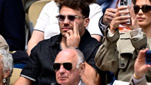 EN IMAGES. Antoine Dupont et Iris Mittenaere à Roland-Garros : pluie de stars en tribunes lors de la finale entre Jannik Sinner et Carlos Alcaraz