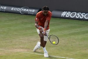 Gaël Monfils s&rsquo;incline d&rsquo;entrée contre Mackenzie McDonald au tournoi du Queen&rsquo;s