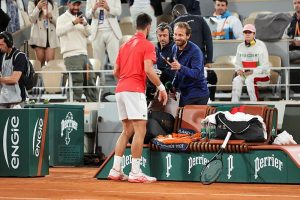 « Impossible de reprendre avant janvier » annonce Lucas Pouille, blessé et consultant Prime Video pendant Roland-Garros