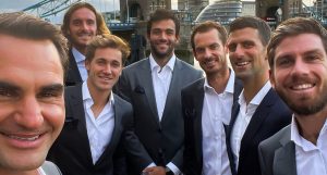 Insolite > Tsitsipas en mode nostalgie : « Je me sens chanceux d&rsquo;avoir eu l&rsquo;occasion de partager le court de tennis avec Roger Federer. C&rsquo;était probablement l&rsquo;une des expériences les plus majestueuses de ma vie »