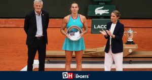 Justine Henin remet les trophées et est mise à l&rsquo;honneur à Roland-Garros : « Tu es une source d&rsquo;inspiration pour tellement de joueuses » (VIDÉO)