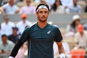 Lorenzo Musetti a « eu peur » d&rsquo;être disqualifié après avoir envoyé une balle dans le cou d&rsquo;une juge de ligne