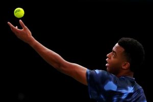 Mpetshi Perricard s’incline d’entrée au Queen’s contre Nakashima